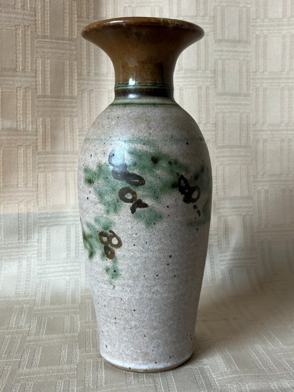 Studio Pottery Salt Glazed 7.25in Hand Thrown Artisan Vase in Exclnt Condition
